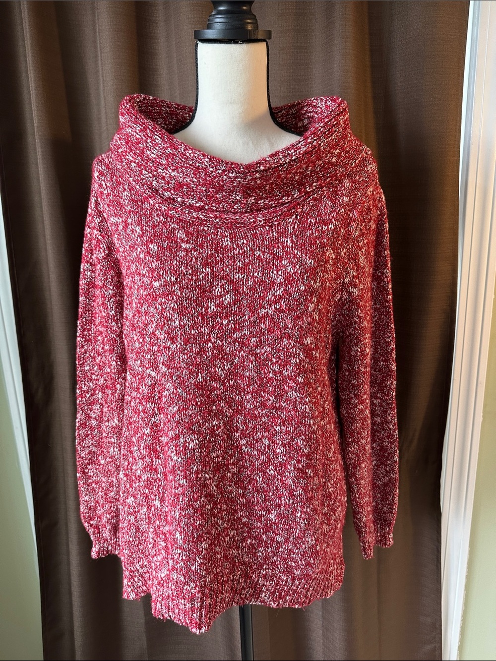 Croft & Barrow Cowl Neck Sweater, Size Large.